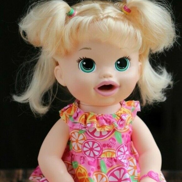 Baby Alive Super Snacks SNACKIN Sara Doll - Poops TALKS English Spanish